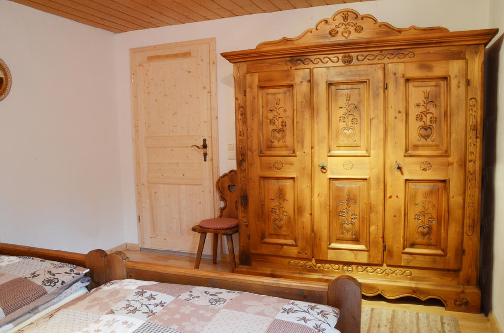 Suite Sinja Erlebnisferienwohnung Hausham Room photo